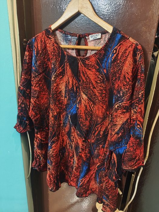 Bluza dama purtata la o ocazie merge la xxl