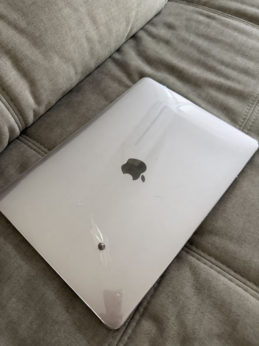 Macbook pro  A2338 pentru piese