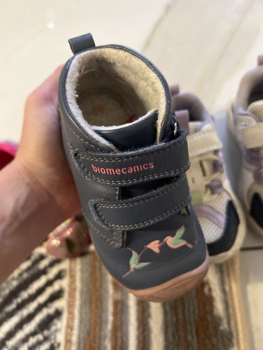 Продам детскую обувь