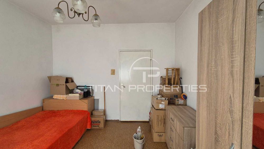 Продава се Тристаен апартамент в Пазарджик, Запад - 84 кв.м за 914 €/кв.м - Снимка #2