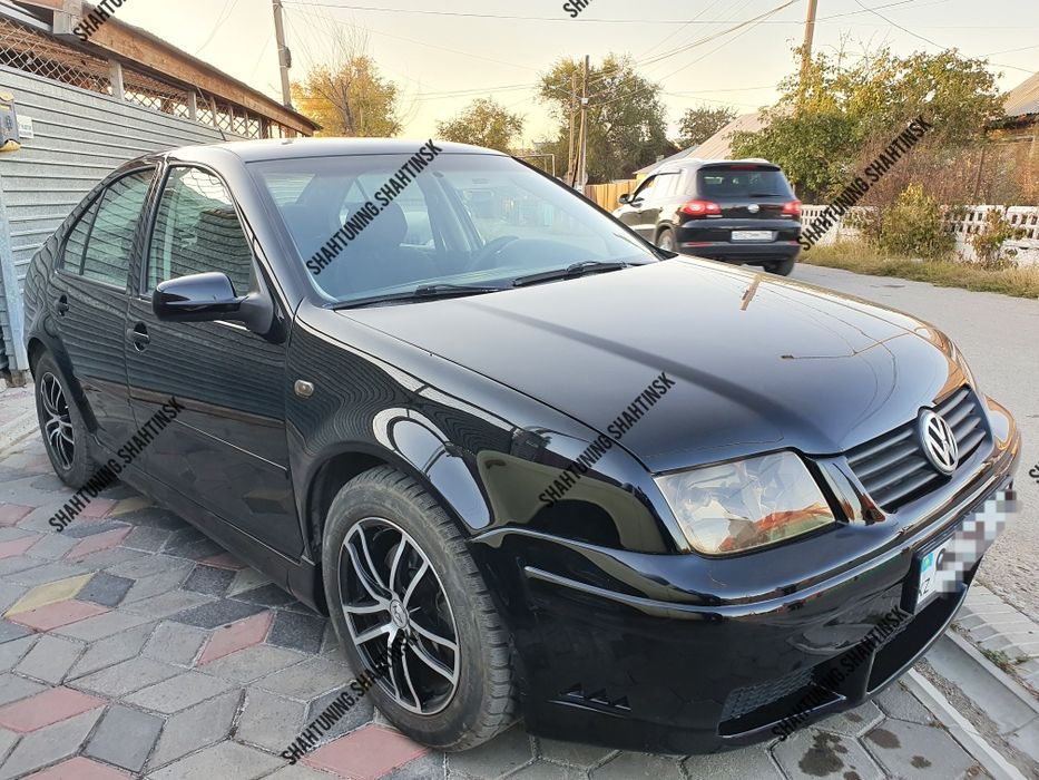 Передний бампер Volkswagen Bora-Jetta