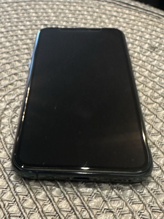Продам Apple iPhone 11 Pro 256GB в отличном состоянии