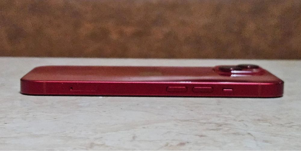 iPhone 13 100% baterie red product