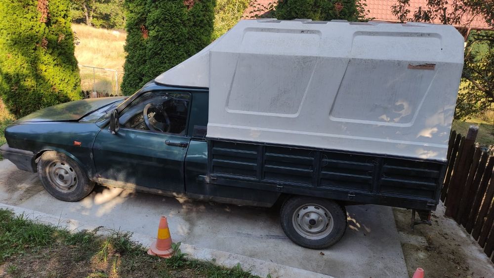 Vând Dacia Pick-Up (Papuc) 1.4 Benzină – Hardtop Detașabil – Interior Piele – 60.000 km