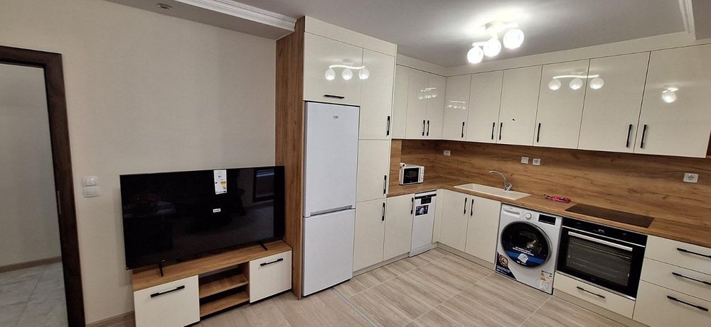 Дава се под наем Двустаен апартамент в Пловдив, Център - 65 кв.м за 612 € - Снимка #1