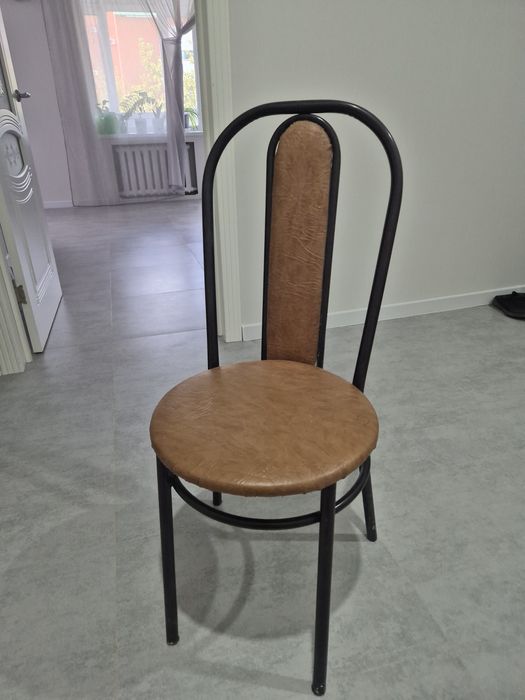 Продам стулья металлические