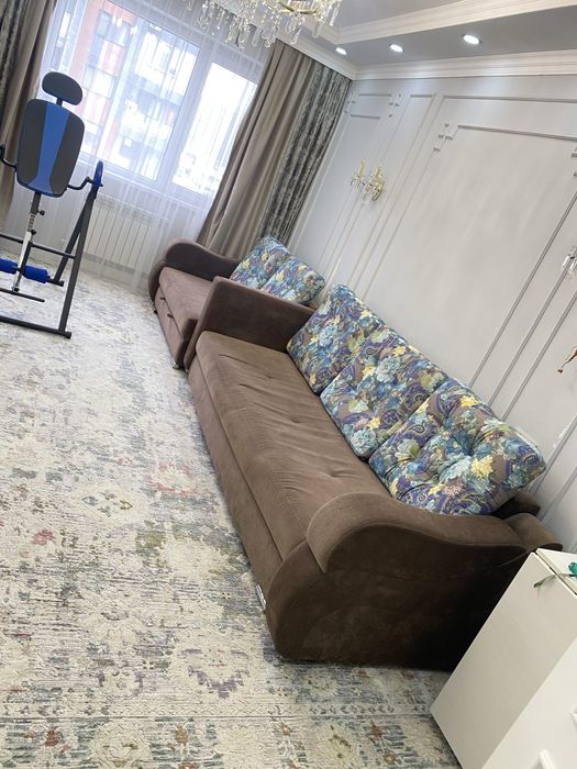 Мягкий уголок диван