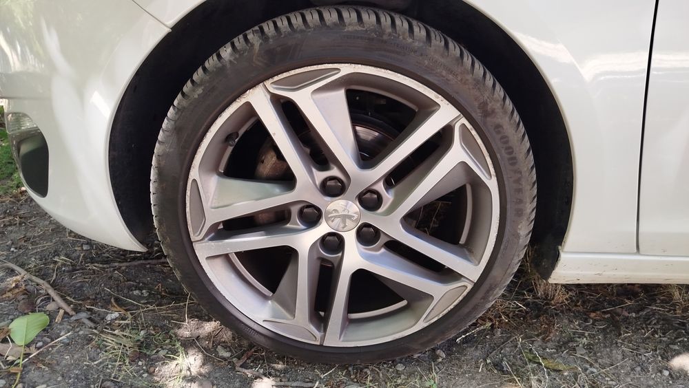 Гуми с джанти 18 пежо