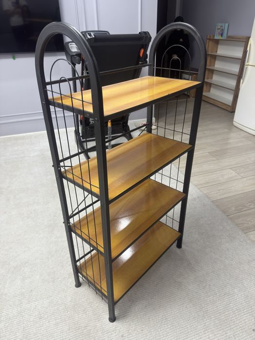 Продам стеллаж универсальную