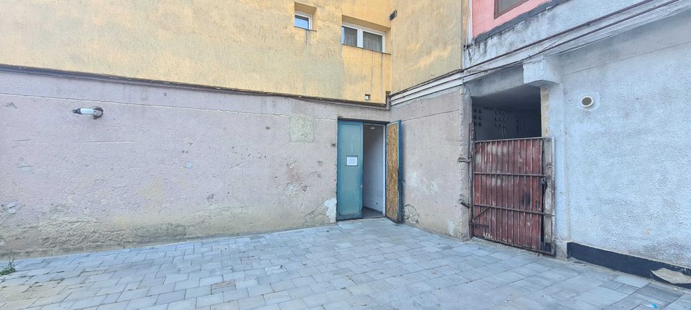 Spatiu comercial de inchiriat – 285 mp – vitrina generoasa – Sighisoara, Str. Mihai Viteazu nr. 40