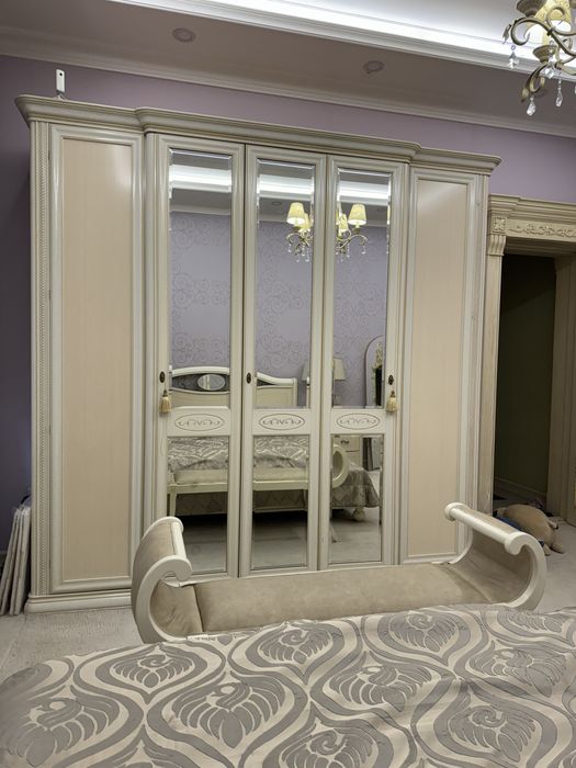 Спальня мебель.