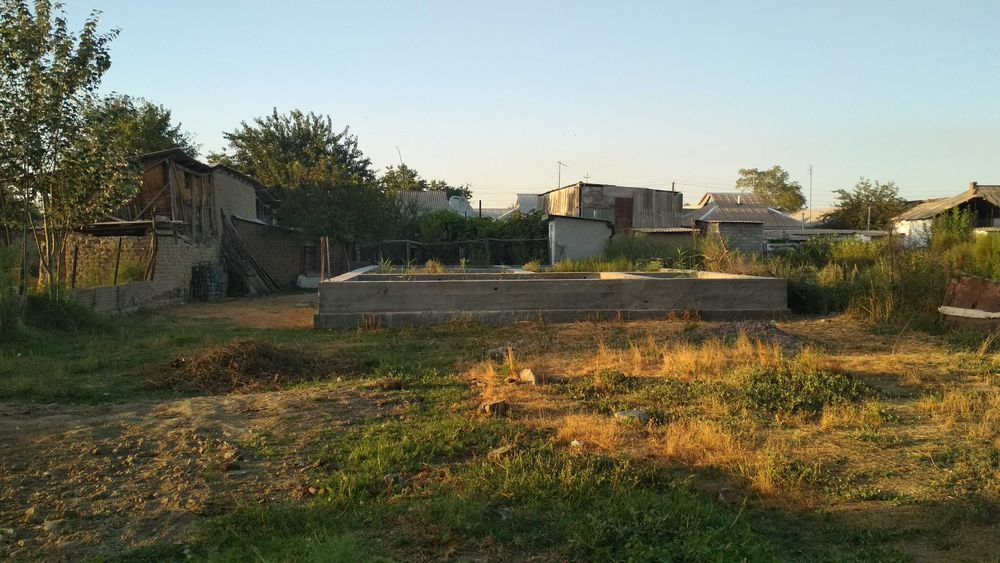 Участка сотилади йоки 2-3 хоналик Дўмга(шахар худудида) алмаштирилади.