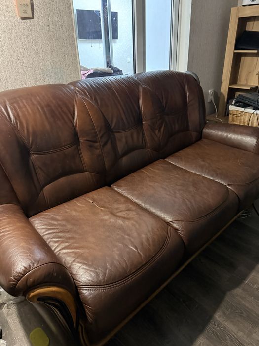 Диван и два кресла