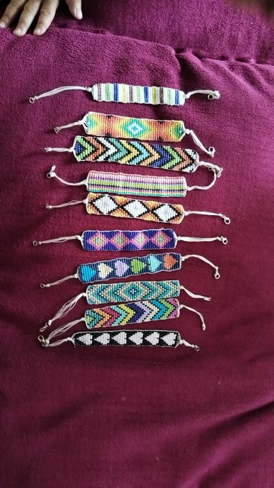 Продам новый браслеты разные цвета