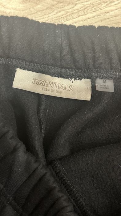 Essentials панталони