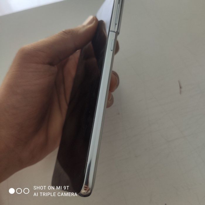 samsung S21+ sotiladi