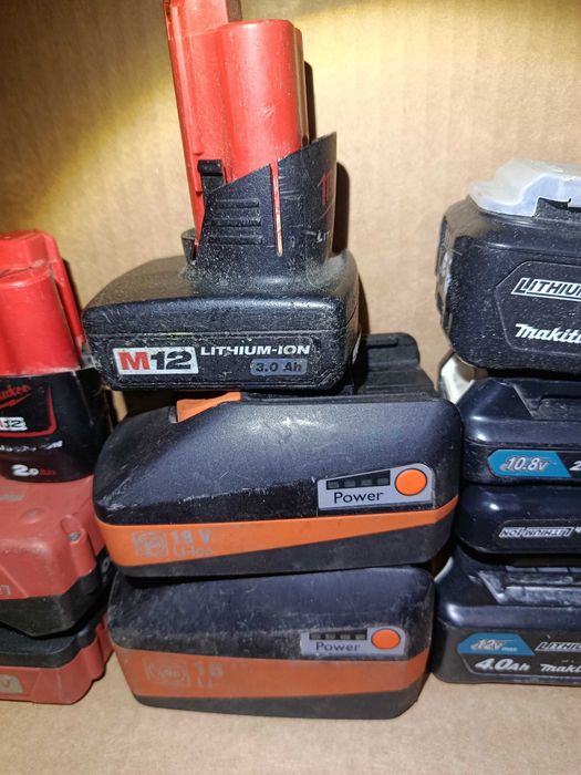 Baterii Acumulatori BOSCH Metabo MIlwaukee Fein Makita 12V 18V 10.8V