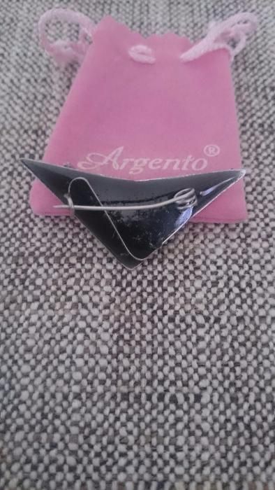 Комплект колие , обеци и брошка