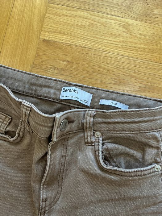 Flared кафяви дънки