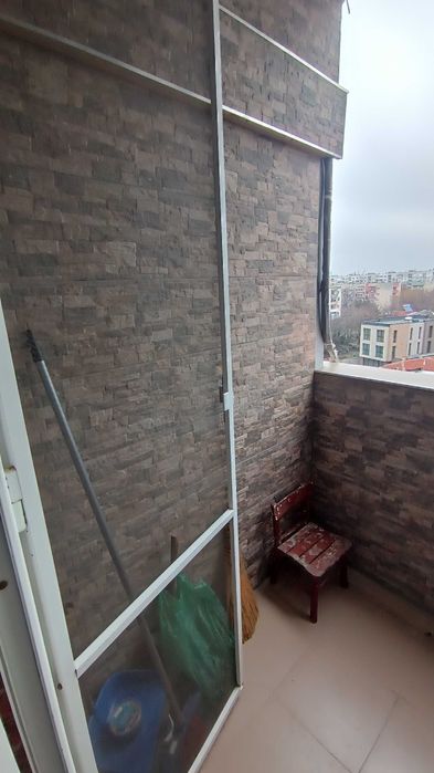 Двустаен апартамент в кв К.Париж