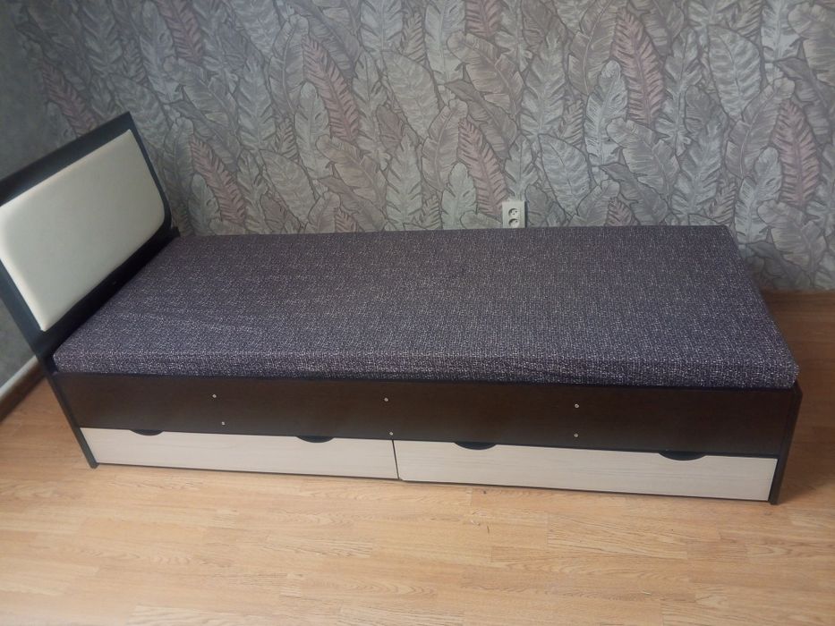 Продам кровать односпальную