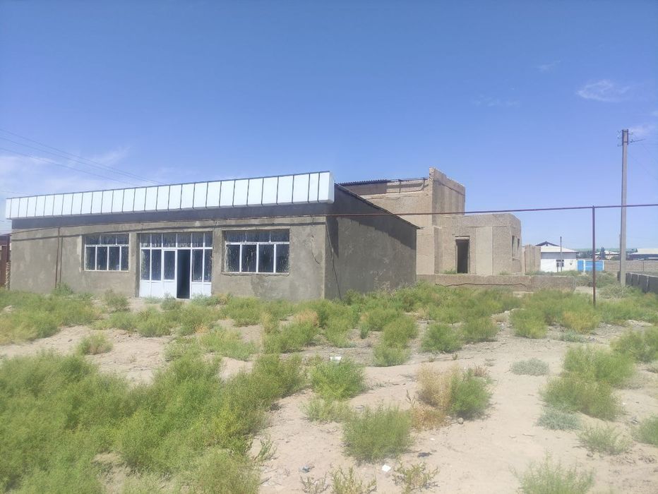 Muborak shaxar sentridan uchastka sotiladi