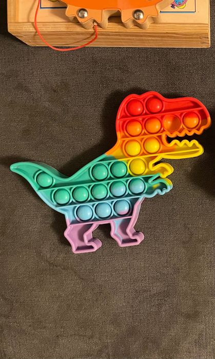 Set jucarii si carti