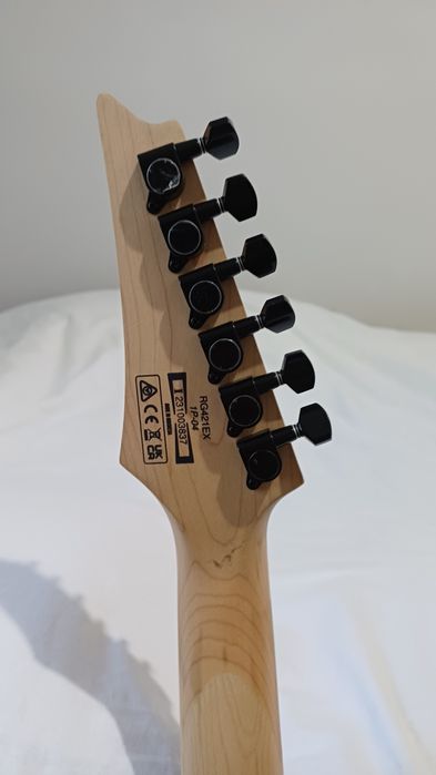Продаётся гитара Ibanez RG421EX