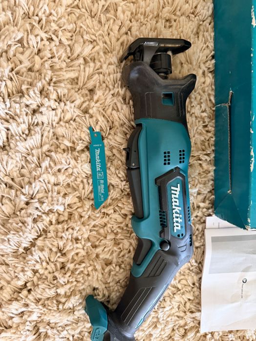 Makita Fierăstrău tip sabie pe acumulator de 12V JR103DZ CXT