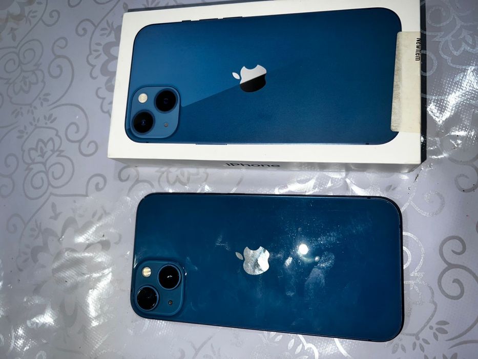 Продаю айфон 13 синий
