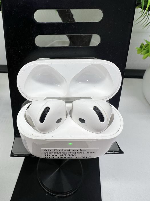 Air Pods 4 series