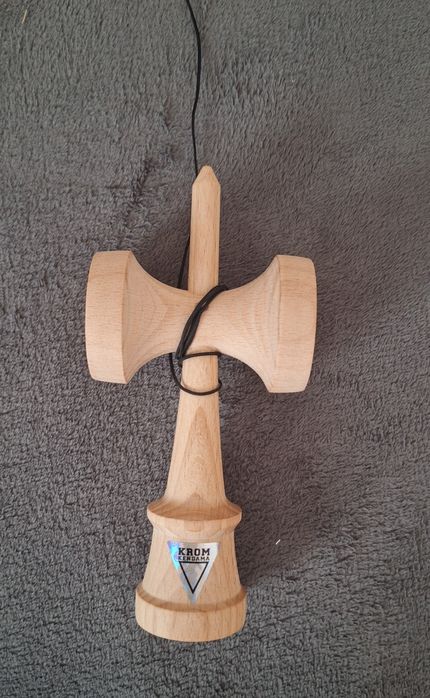 Ken lambo  krom kendama