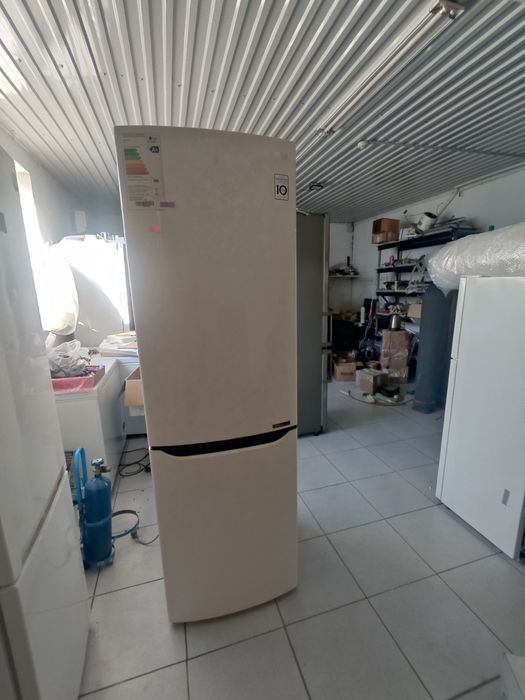 Продам холодильник