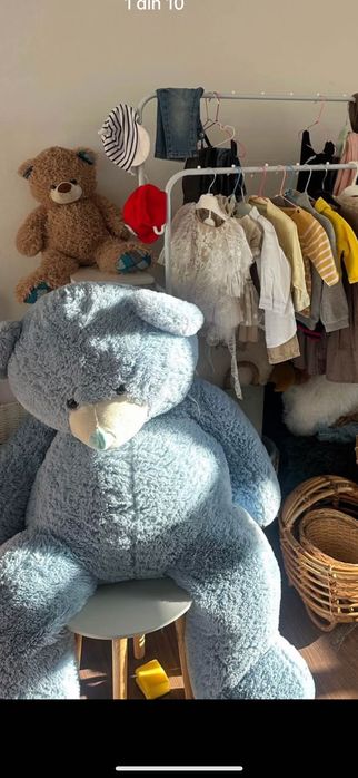 Vând 2 ursi, unul mare și unul mic