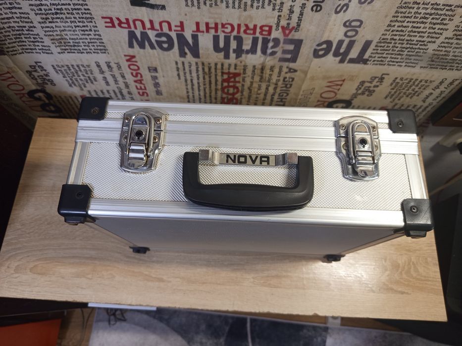 Алуминиев куфар.