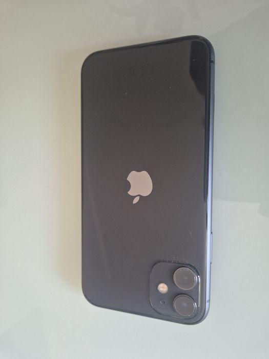 Много запазен Iphone 11 64 G