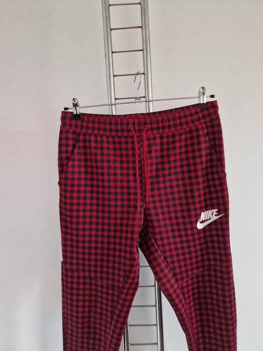 Страхотно мъжко долнище NIKE Ginggam Check , размер М