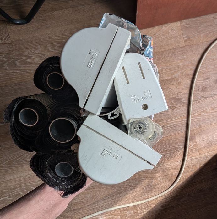 Рулонные шторы б/у