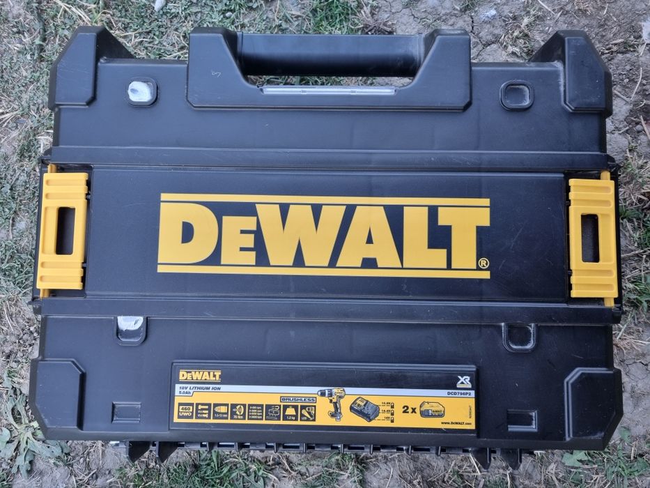 Avitator  DEWALT  DCD796