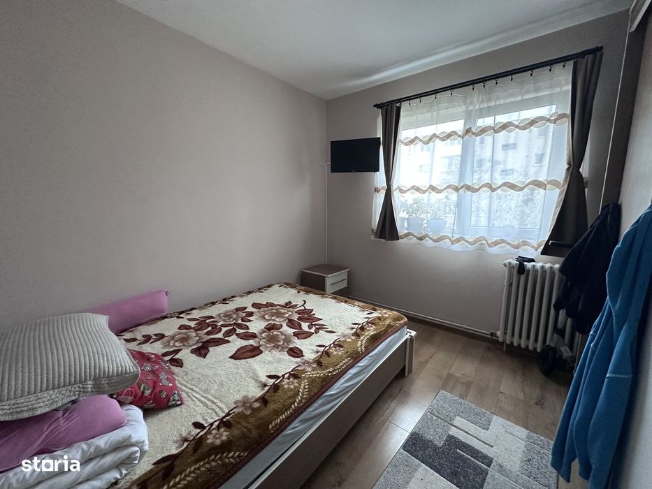 Apartament cu 4 camere, renovat complet
