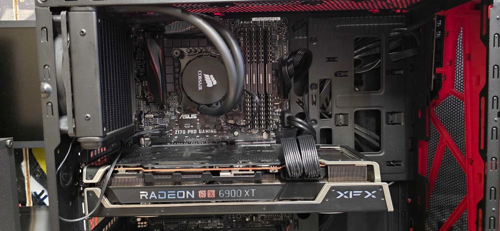 PC gaming Corsair Spectre cu AMD RX 6900XT 16GB GDDR6, Intel i7 6700K, 16GB RAM, 512GB nvme