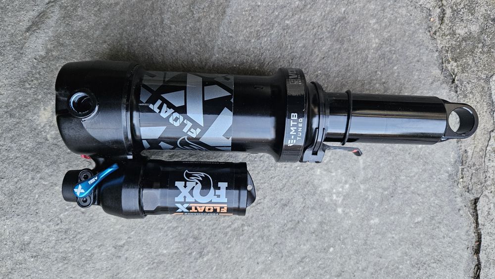 NOU - Amortizor Fox Performance Float X 205 65