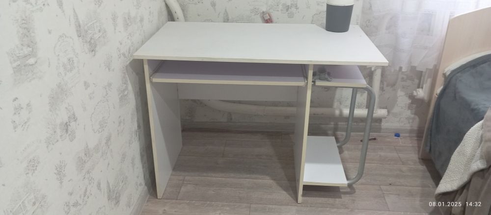 Продам письменный стол