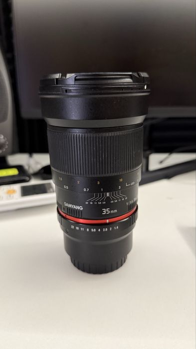 Обектив Samyang 35mm MFT