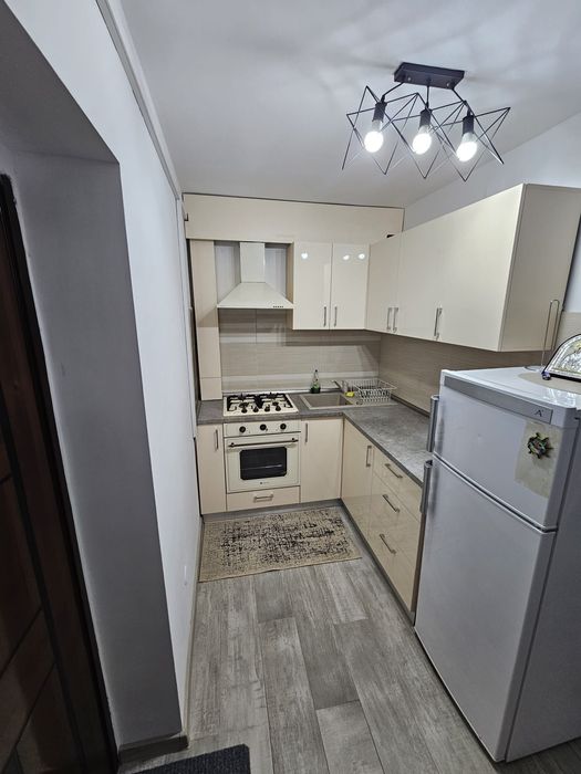 Apartament 2 camere de inchiriat