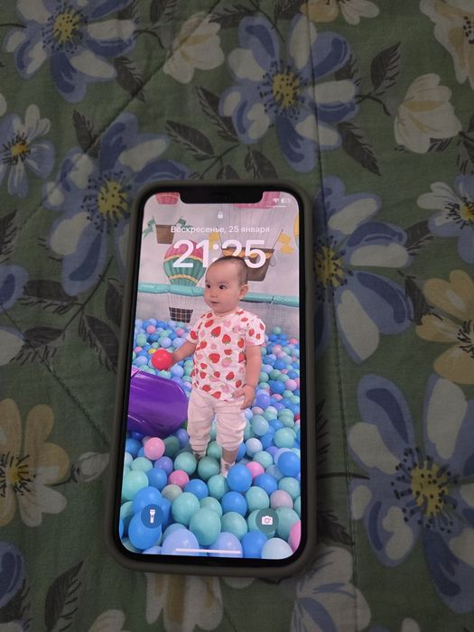 Iphone 12 в отличном состоянии