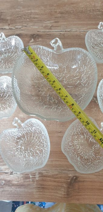 Сервиз от купички ябълка