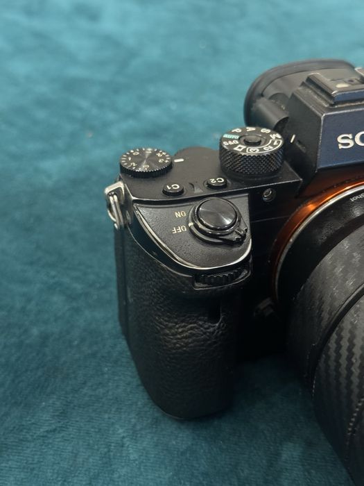 Sony a7r3 body yaxshi holatda