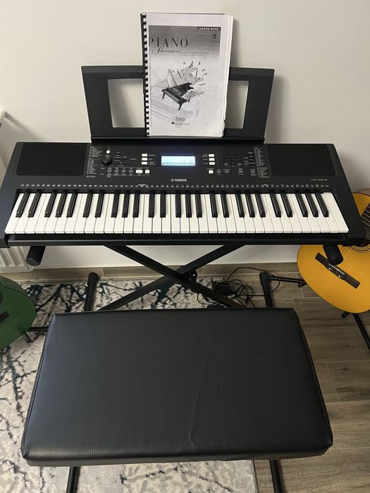 Pianina Yamaha E373 +scaun
