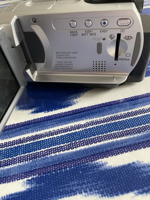 Видеокамера Sony DCR SR42